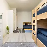 Spacious 2br Zadruga South شقة *