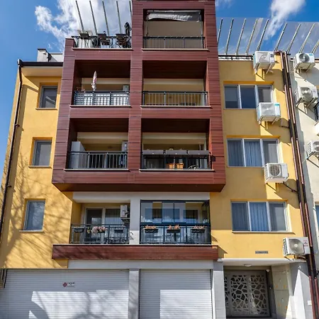 Spacious 2br Zadruga South Апартамент Пловдив