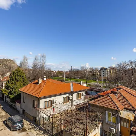 Spacious 2br Zadruga South شقة