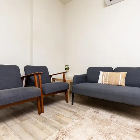 Апартамент Spacious 2br Zadruga South *